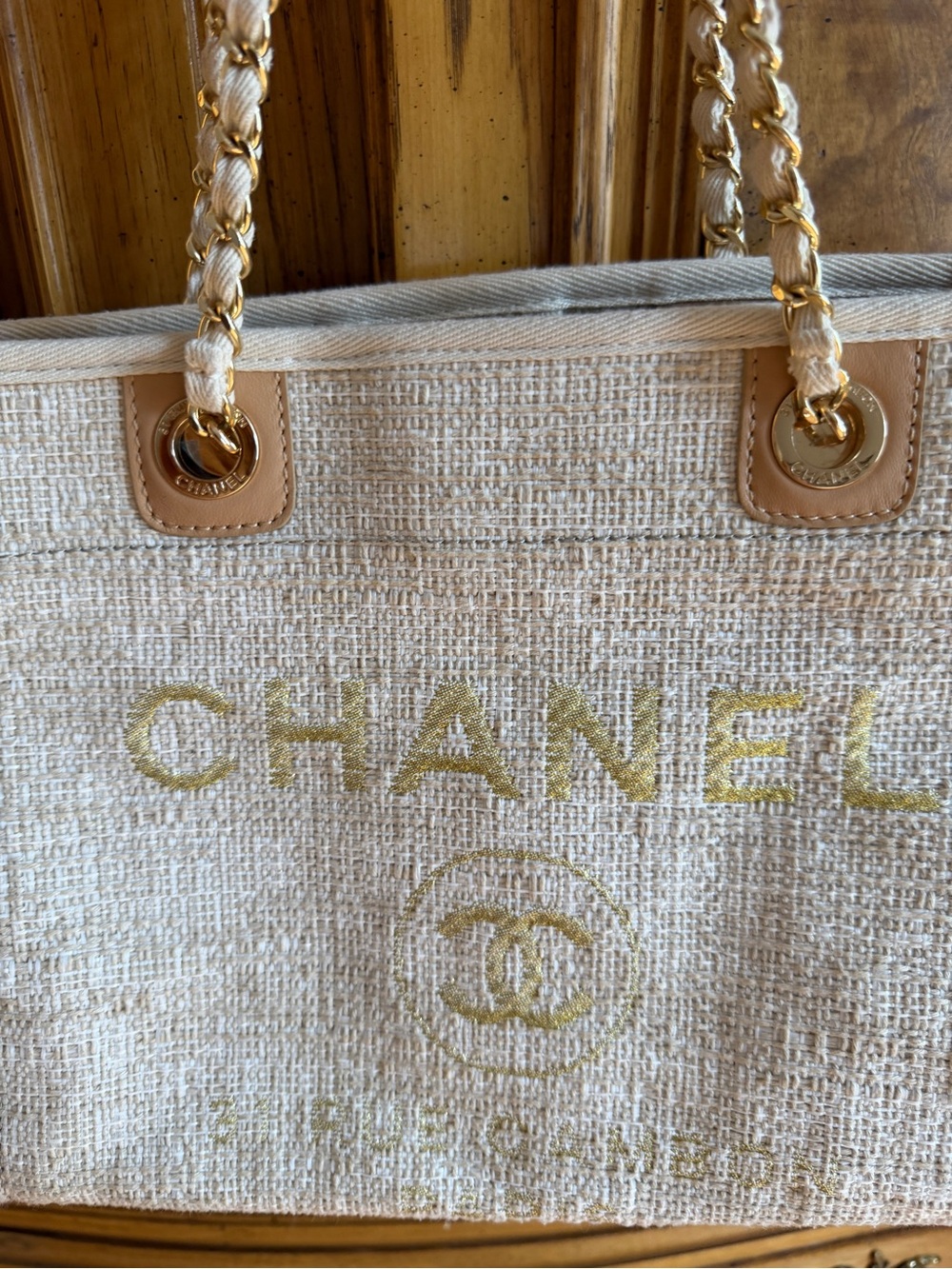 Fashion Cream Tweed Tote with Gold Logo and Chain Straps